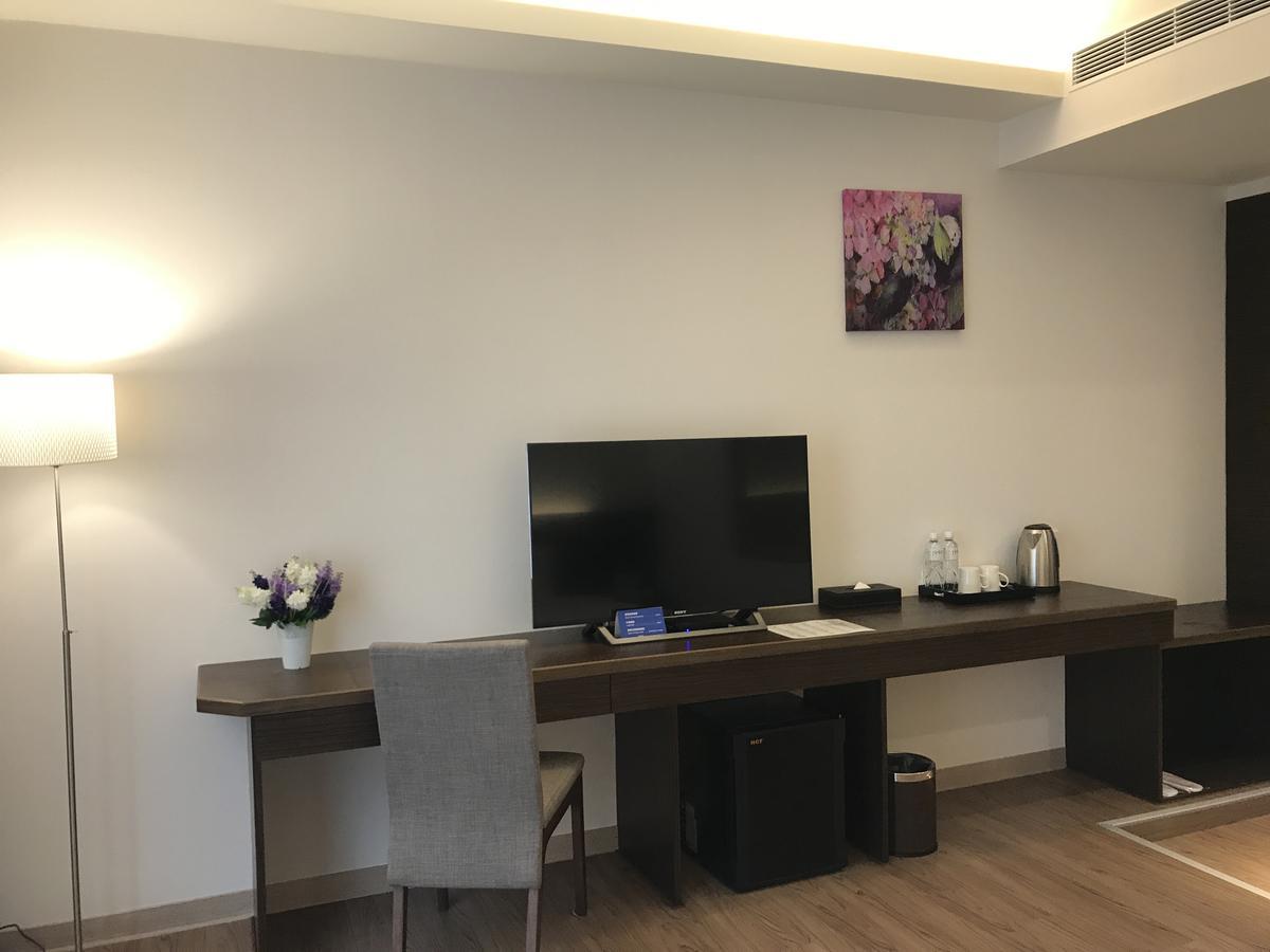 晨光飯店 Hotel Kota Chiayi Bagian luar foto