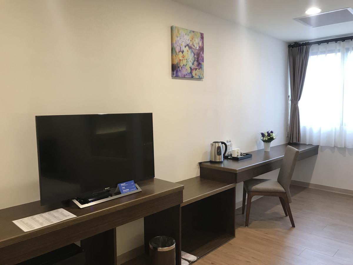 晨光飯店 Hotel Kota Chiayi Bagian luar foto